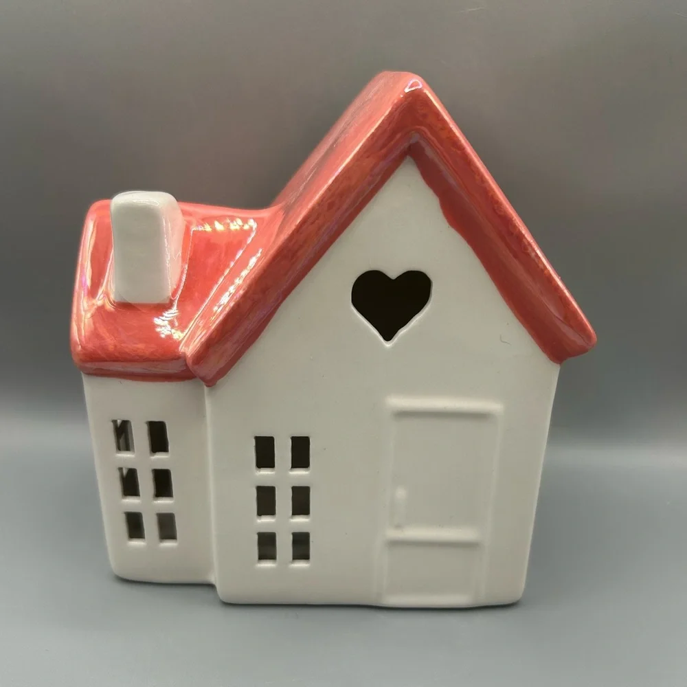 Target Spritz 2025 White Iridescent Valentine House Pink Roof Heart Window NEW